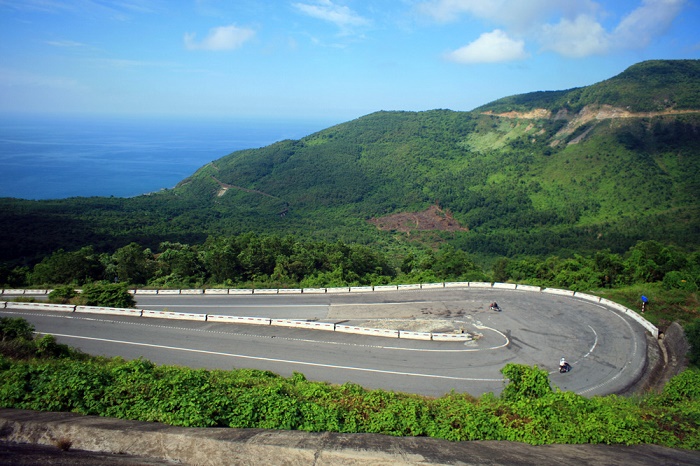 Danang to Hue by Private Car